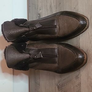 Terralam Brown zip up ankle boots-size 10